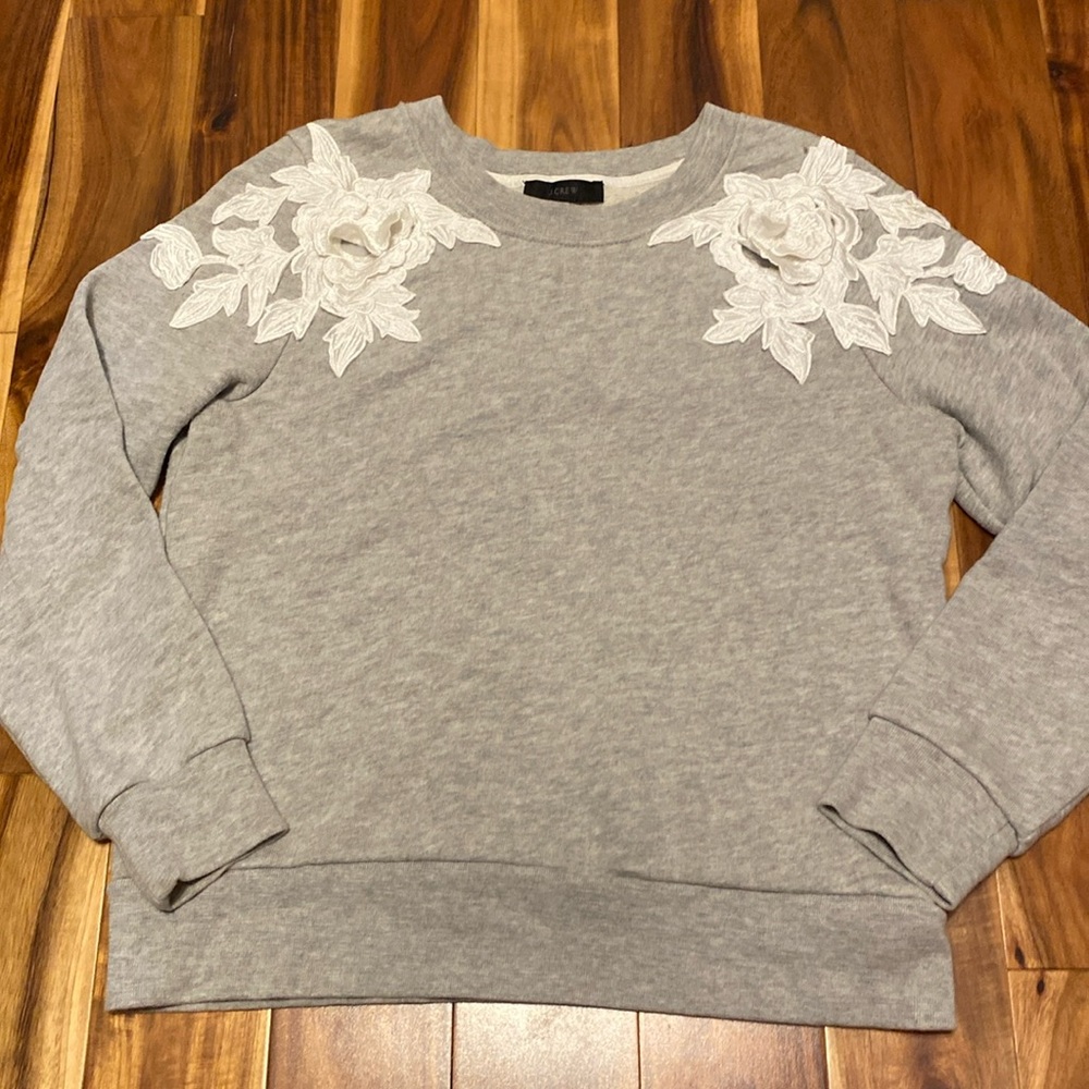 Women’s X-Size Small J. Crew Grey Sweatshirt with White Flower Appliqué